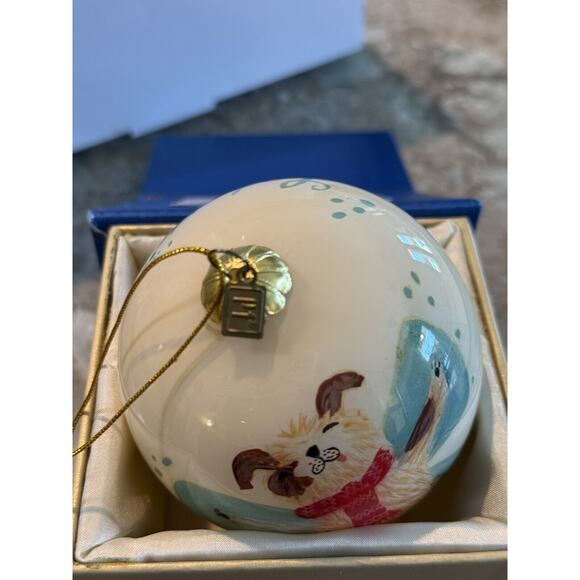 Li‎ Bien - 2018 - Pier 1 - Collectible- Dog Puppy Snow Angel Christmas Ornament - Picture 3 of 5